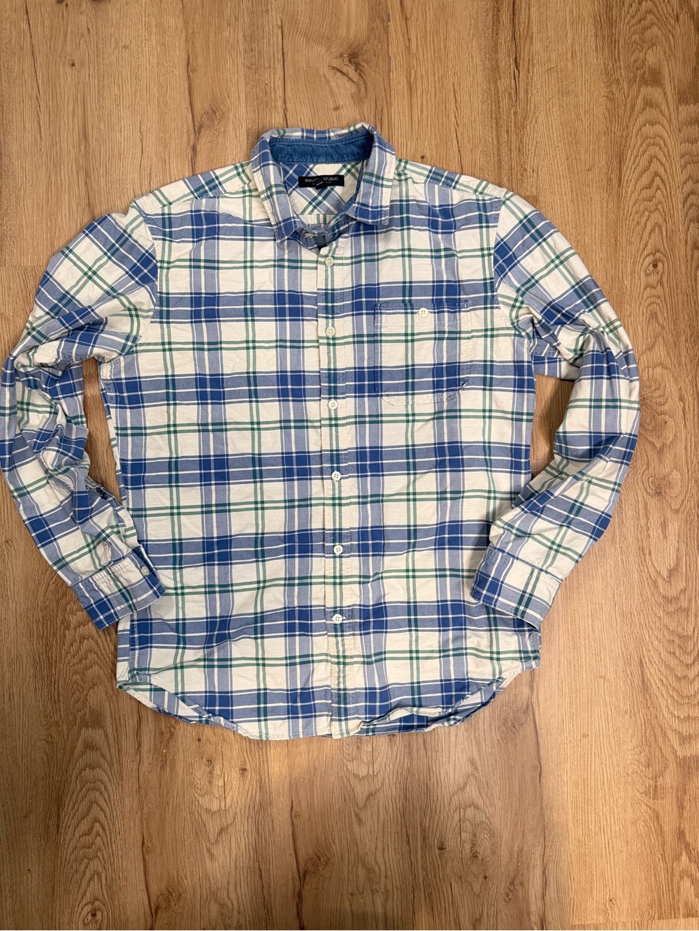 Banana Republic Blue, White & Green Plaid Button-Down Shirt